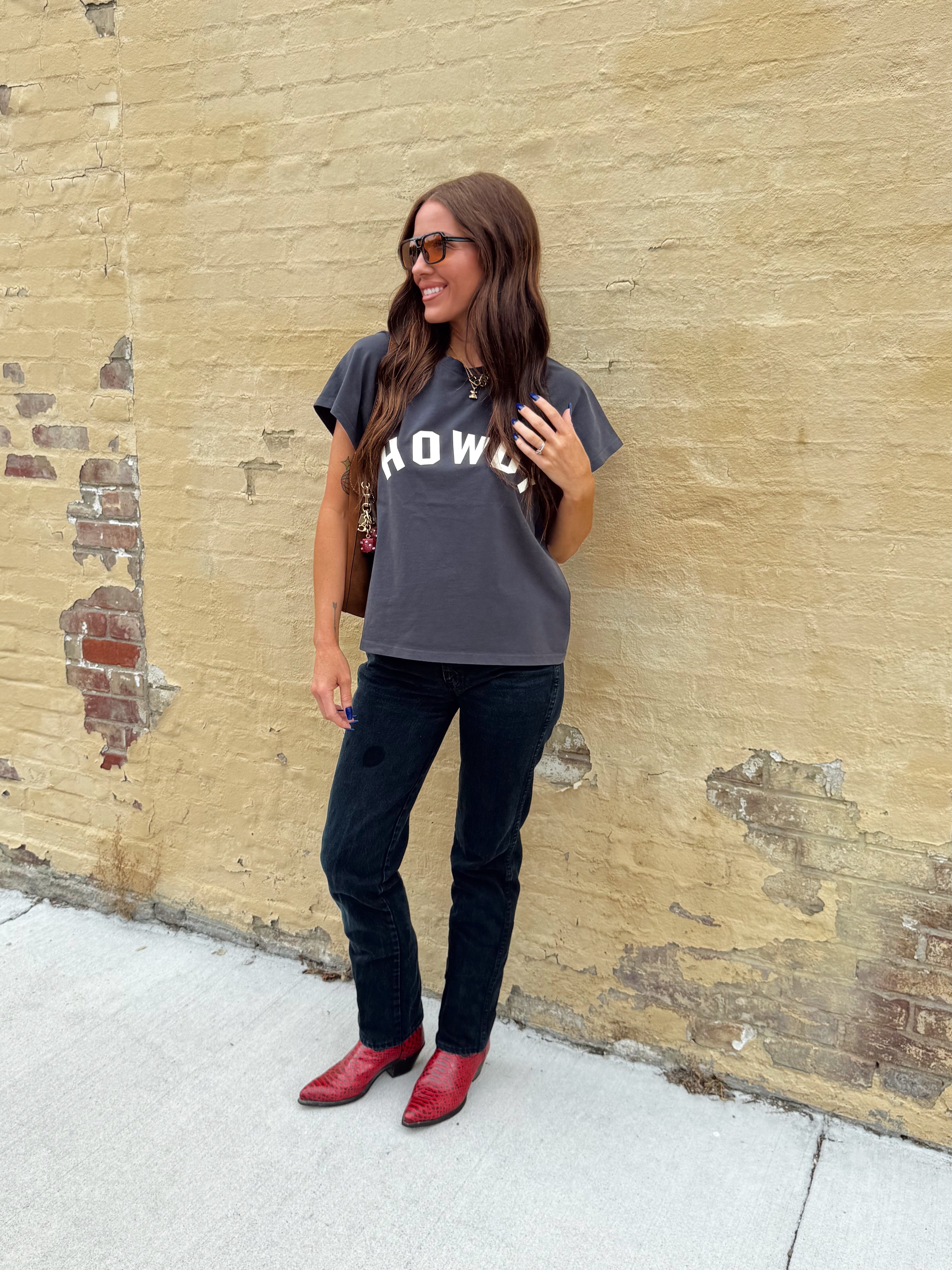 Howdy Retro Tee