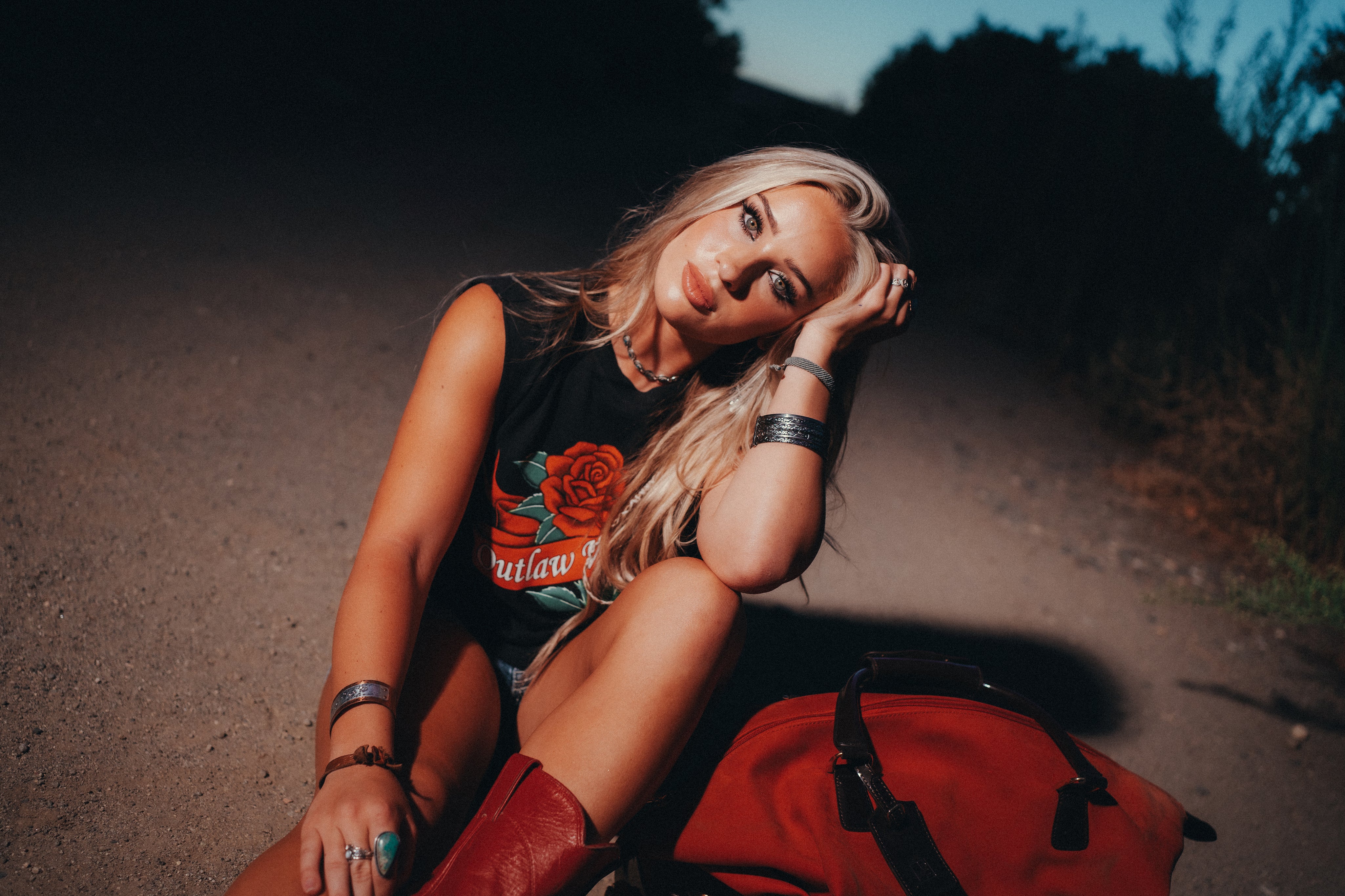 Outlaw Woman Tee