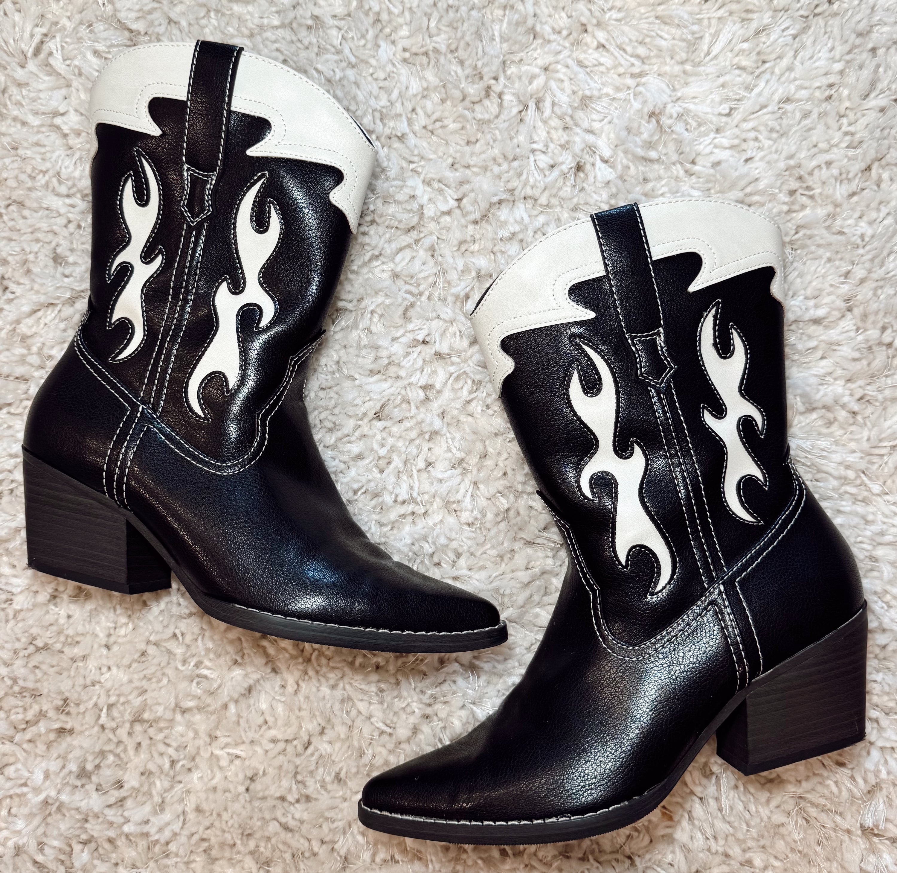 Black & White Western Flame Inlay Bootie