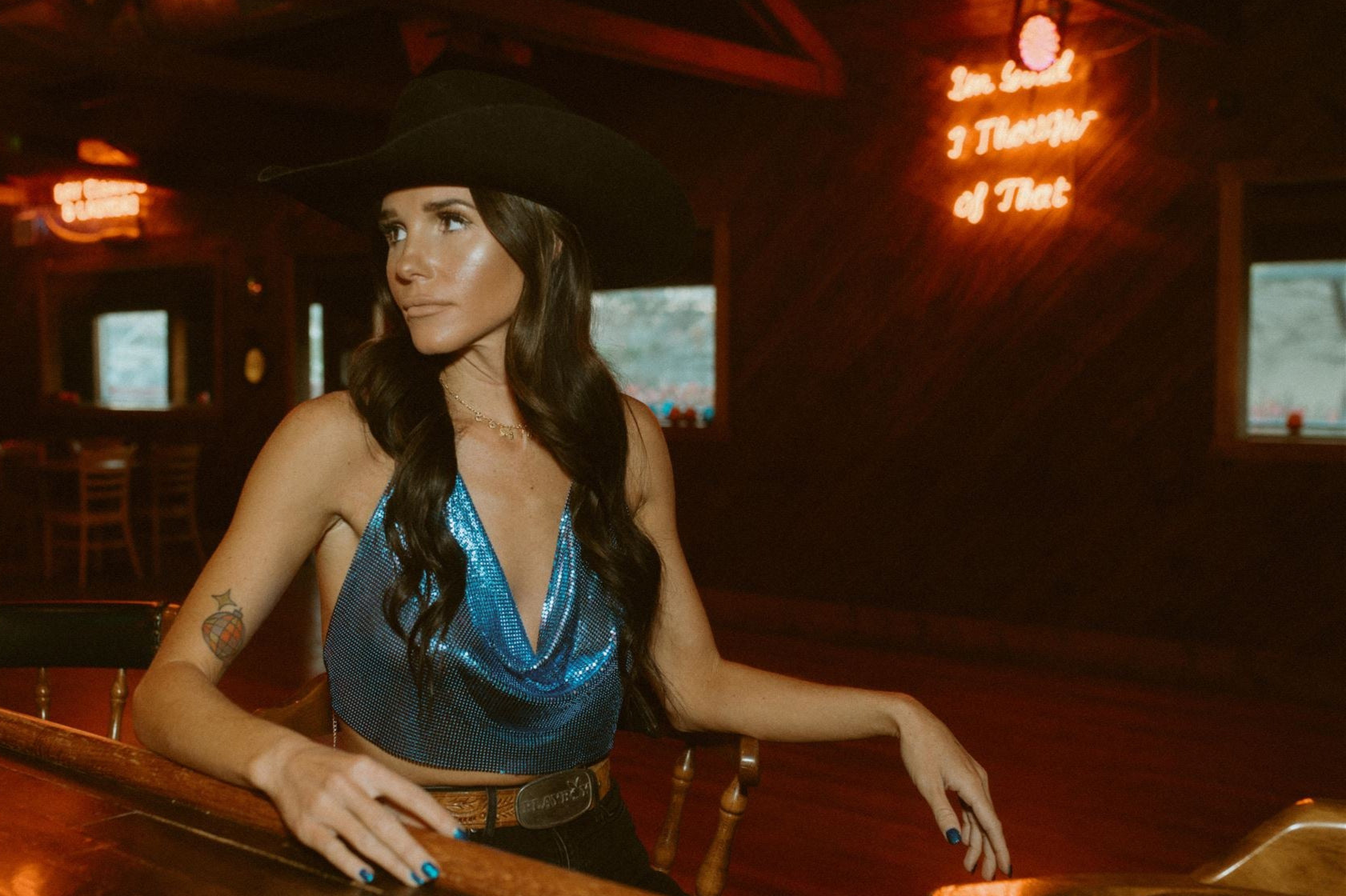 Neon_Moon_JustJess_Photography_Dukes_Indy-47_websize.jpg